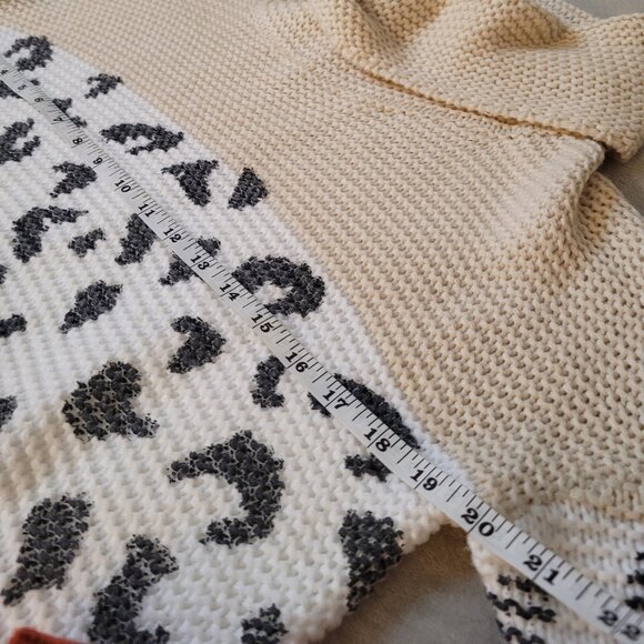 Cozy Leopard Print Sweater - Picture 2 of 3